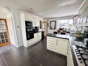 Open Plan Dining Kitchen- click for photo gallery
